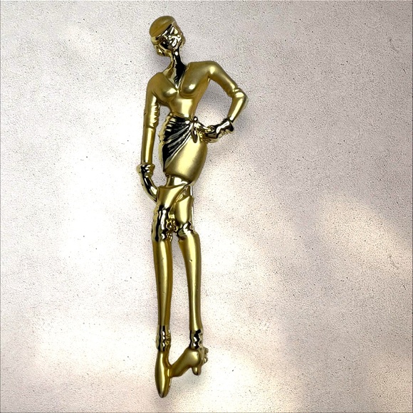 Vintage AJC? Art Deco Classy Lady Gold Tone Brooch Pin. Unsigned - Picture 1 of 8